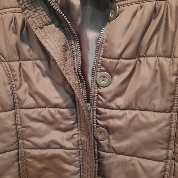 Outer Edge puffy Quilted Vest Full Zip + Buttons 2 Front Pockets Brown Size XL - Picture 4 of 7
